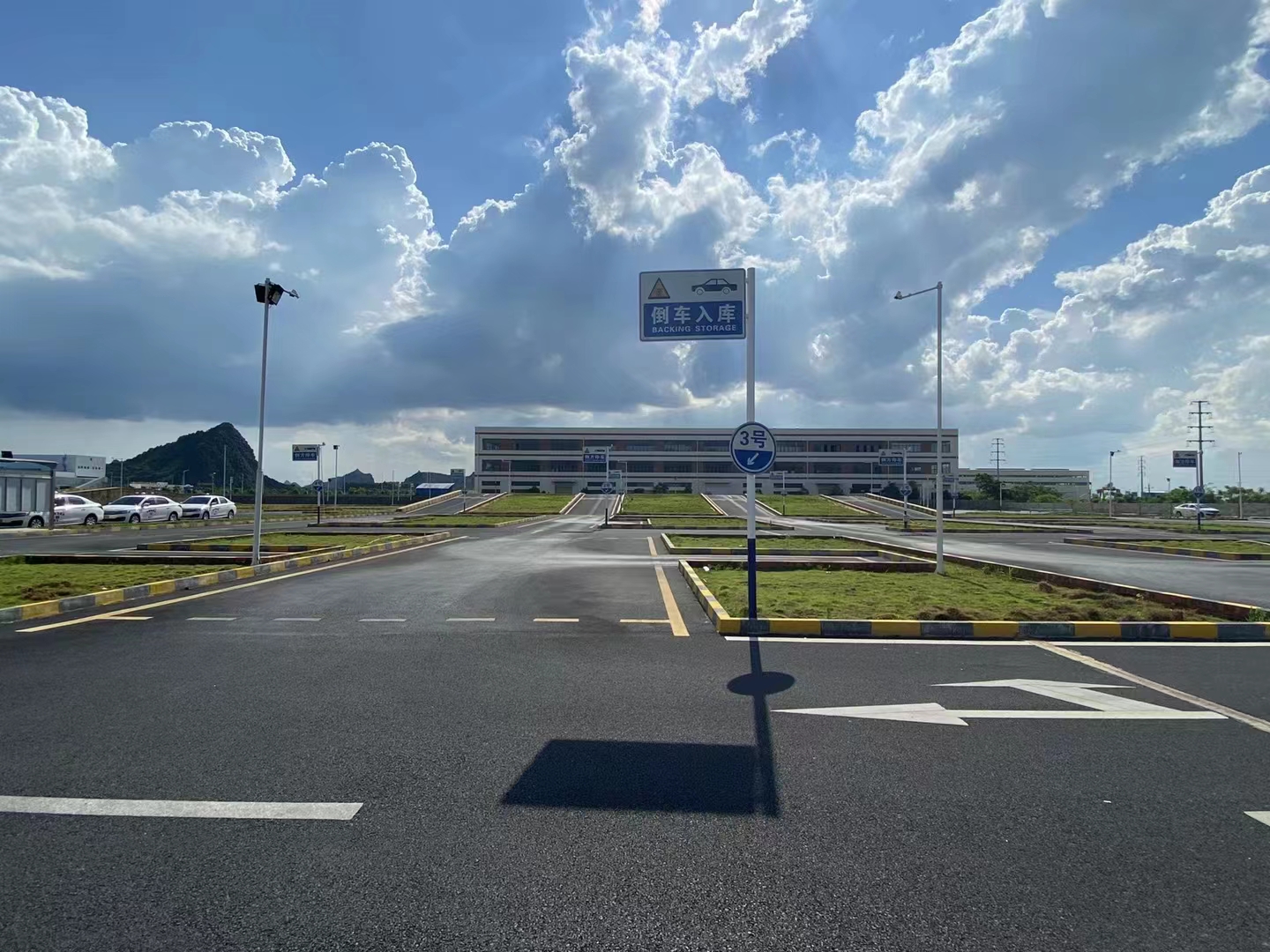 南宁市桂骏机动车驾驶人理论考场南宁市兴宁区昆仑大道桂骏考场科一