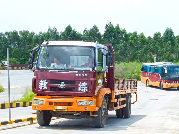粤益驾校大车分校