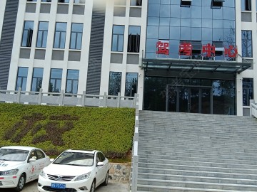 邦邦驾校