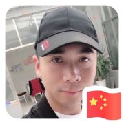 梁伟