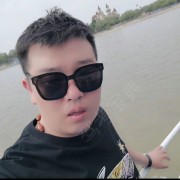 李新亮